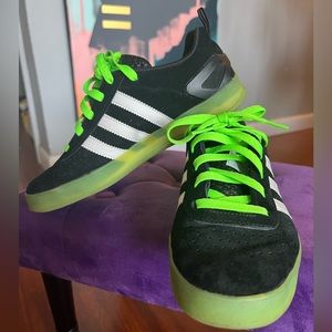 Adidas Chewy Palace Pro Size 7 Sneakers